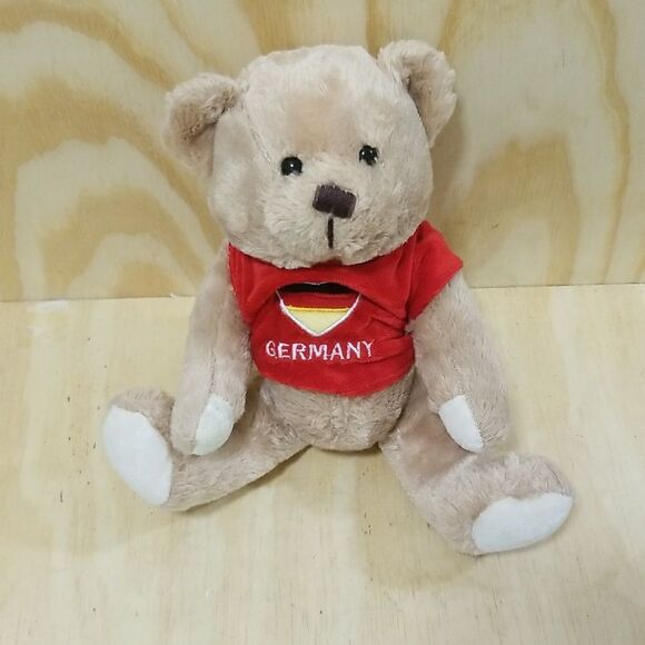 Teddy Bear in Oracle red T Shirt representing "Germany " - Picture 7 of 7